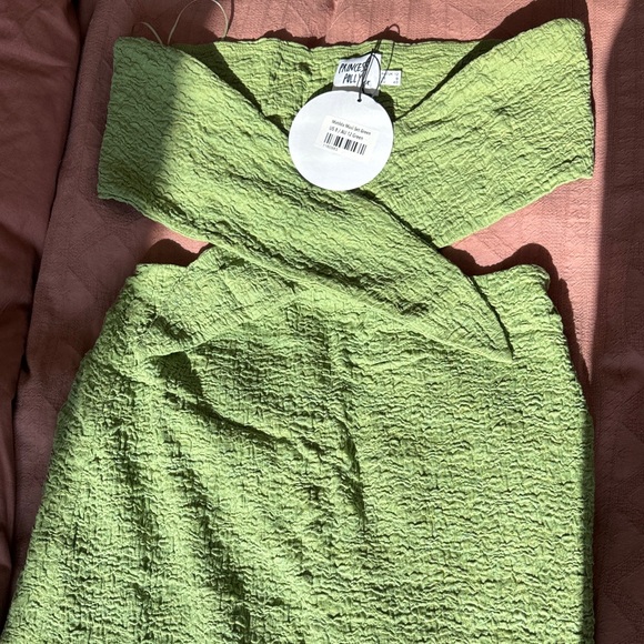 Green Textured Two-Piece Set - Picture 4 of 6